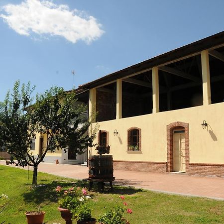 B&B La Coccarda CastellʼAlfero Exterior foto