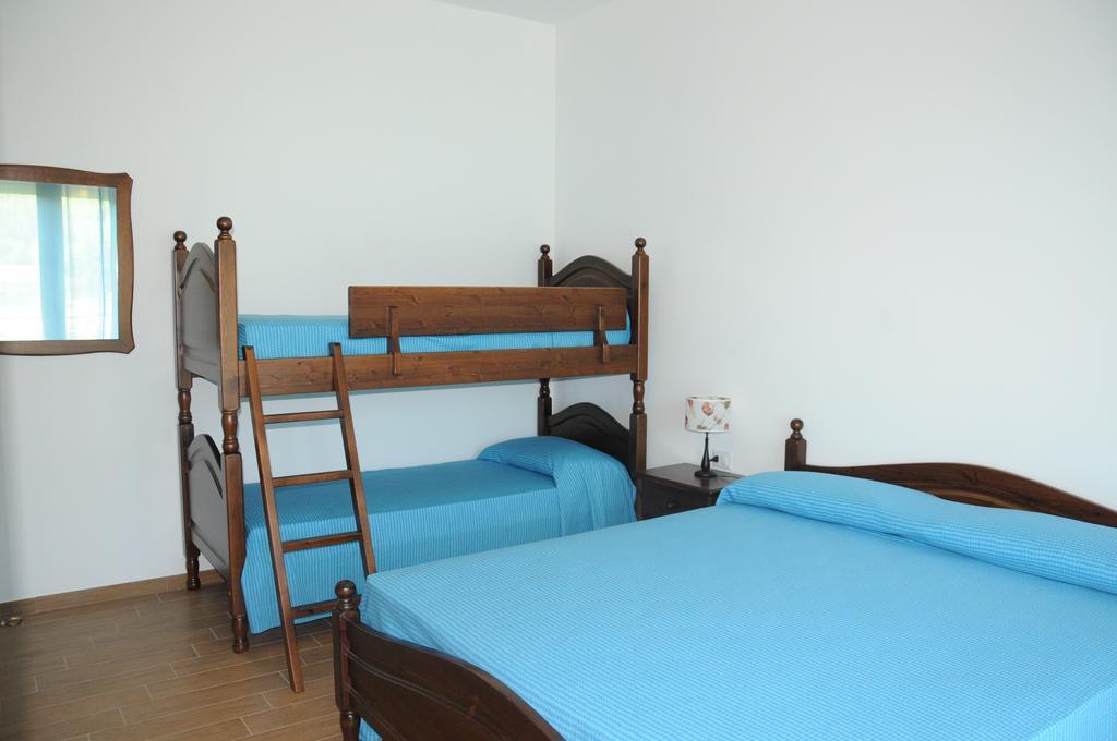 B&B La Coccarda CastellʼAlfero Zimmer foto